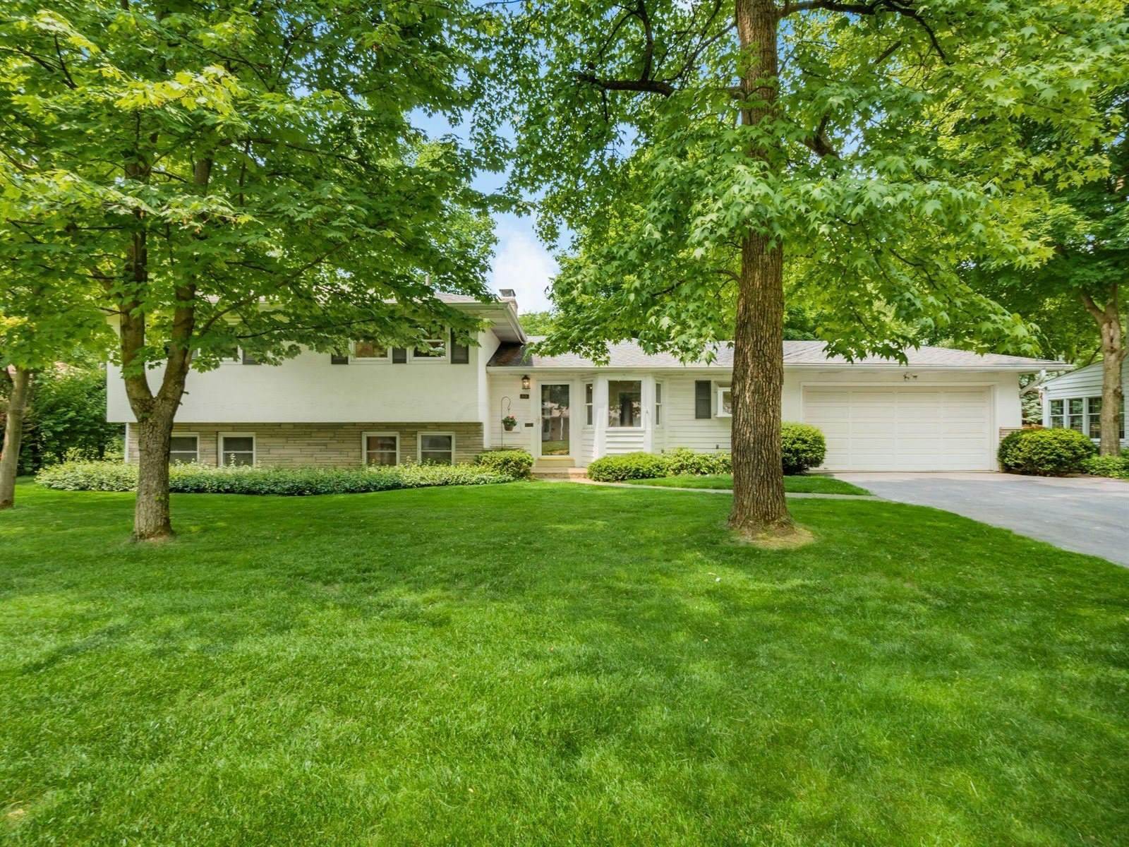 2835 Halstead Road, Upper Arlington, OH 43221