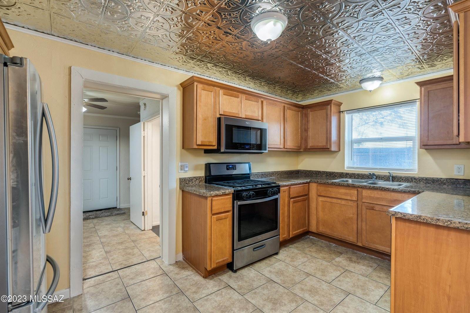 3009 East Glenn Street, Tucson, AZ 85716