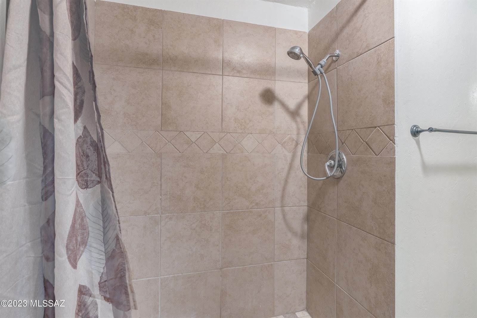 3009 East Glenn Street, Tucson, AZ 85716