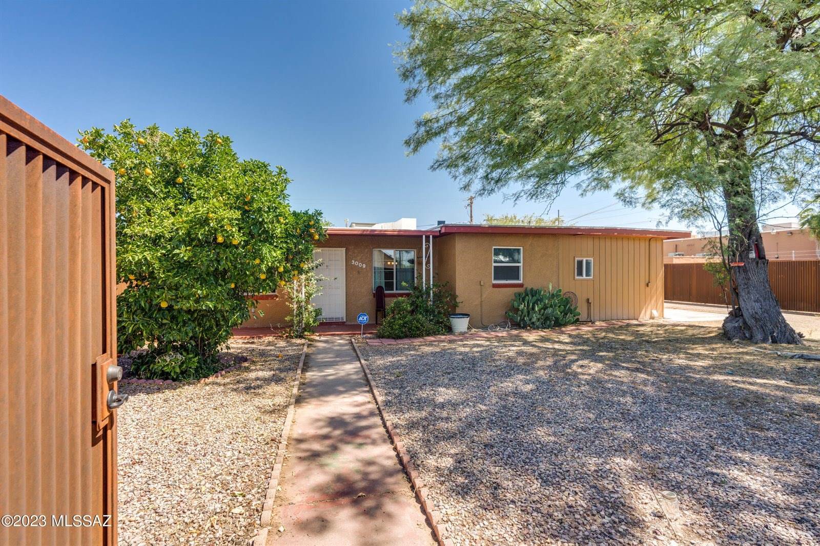 3009 East Glenn Street, Tucson, AZ 85716