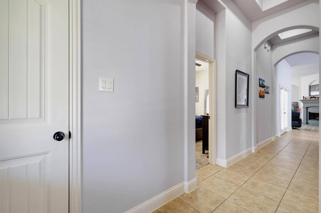 1124 Spanish Moss Drive, Savannah, TX 76227