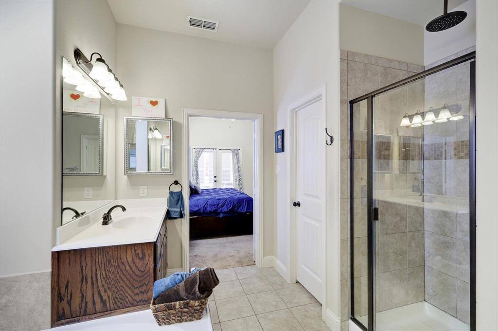 1124 Spanish Moss Drive, Savannah, TX 76227