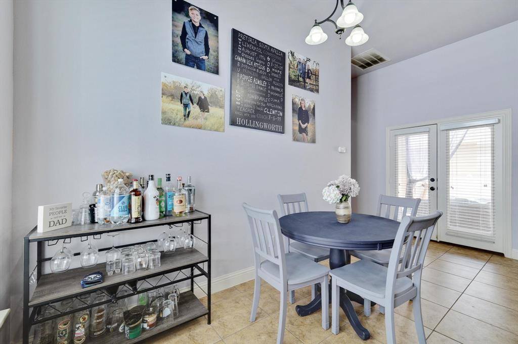 1124 Spanish Moss Drive, Savannah, TX 76227