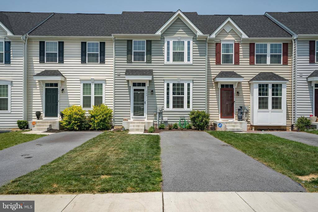 199 Ontario Drive, Falling Waters, WV 25419