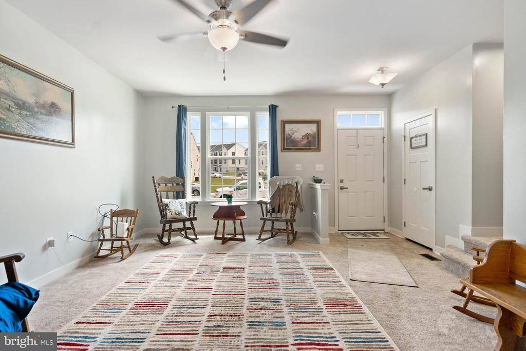 199 Ontario Drive, Falling Waters, WV 25419