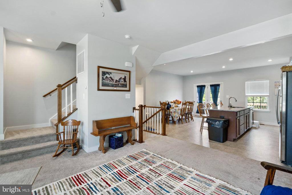 199 Ontario Drive, Falling Waters, WV 25419