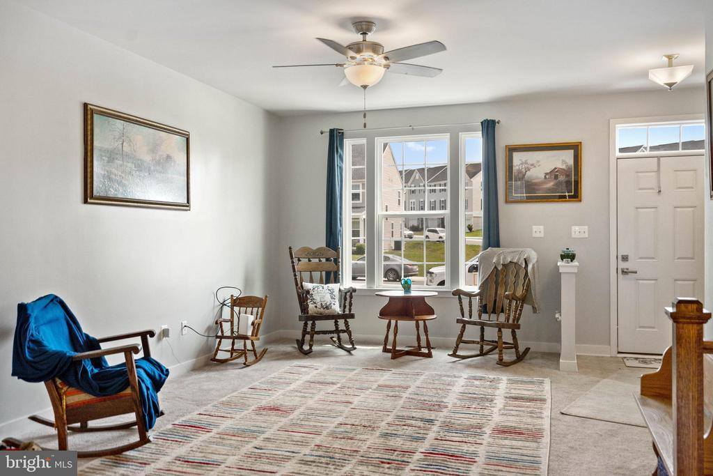 199 Ontario Drive, Falling Waters, WV 25419