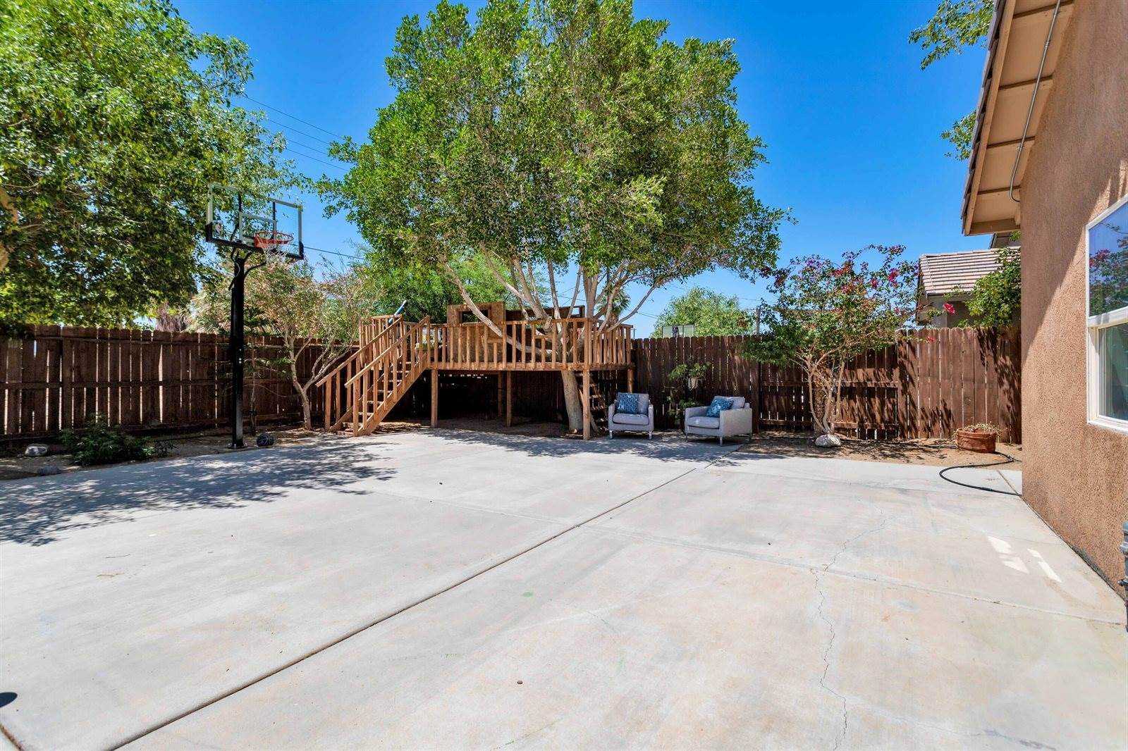 1241 Black Sea Avenue, Thermal, CA 92274