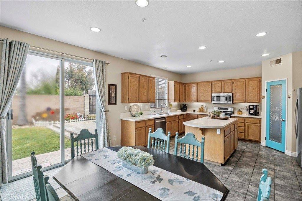 5145 St Albert Drive, Fontana, CA 92336