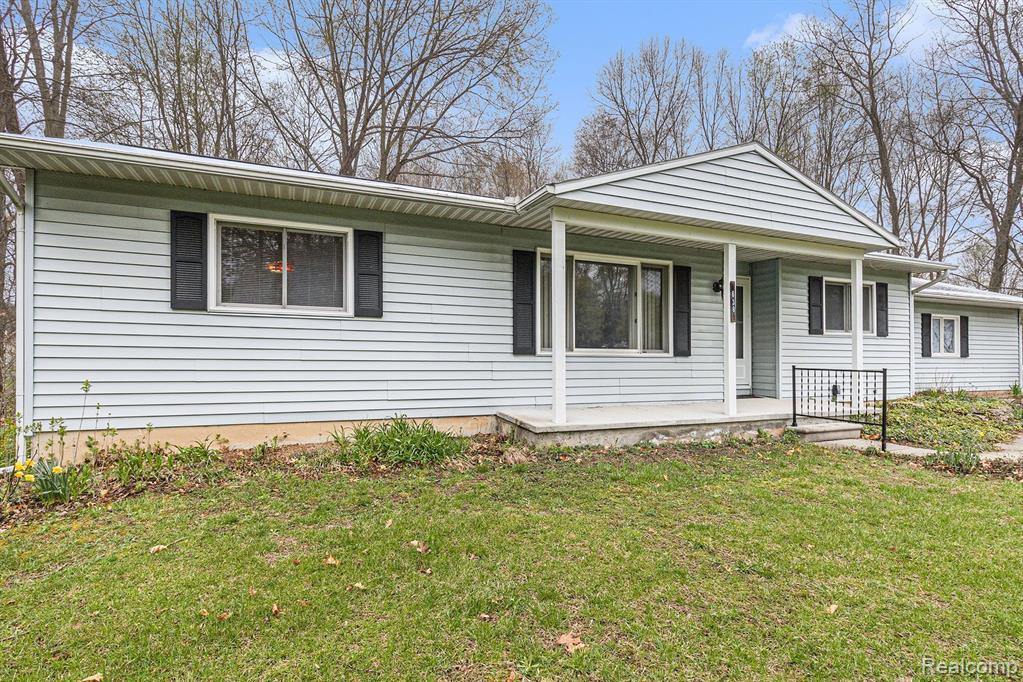 638 Foxfire Drive, Marion Township, MI 48843