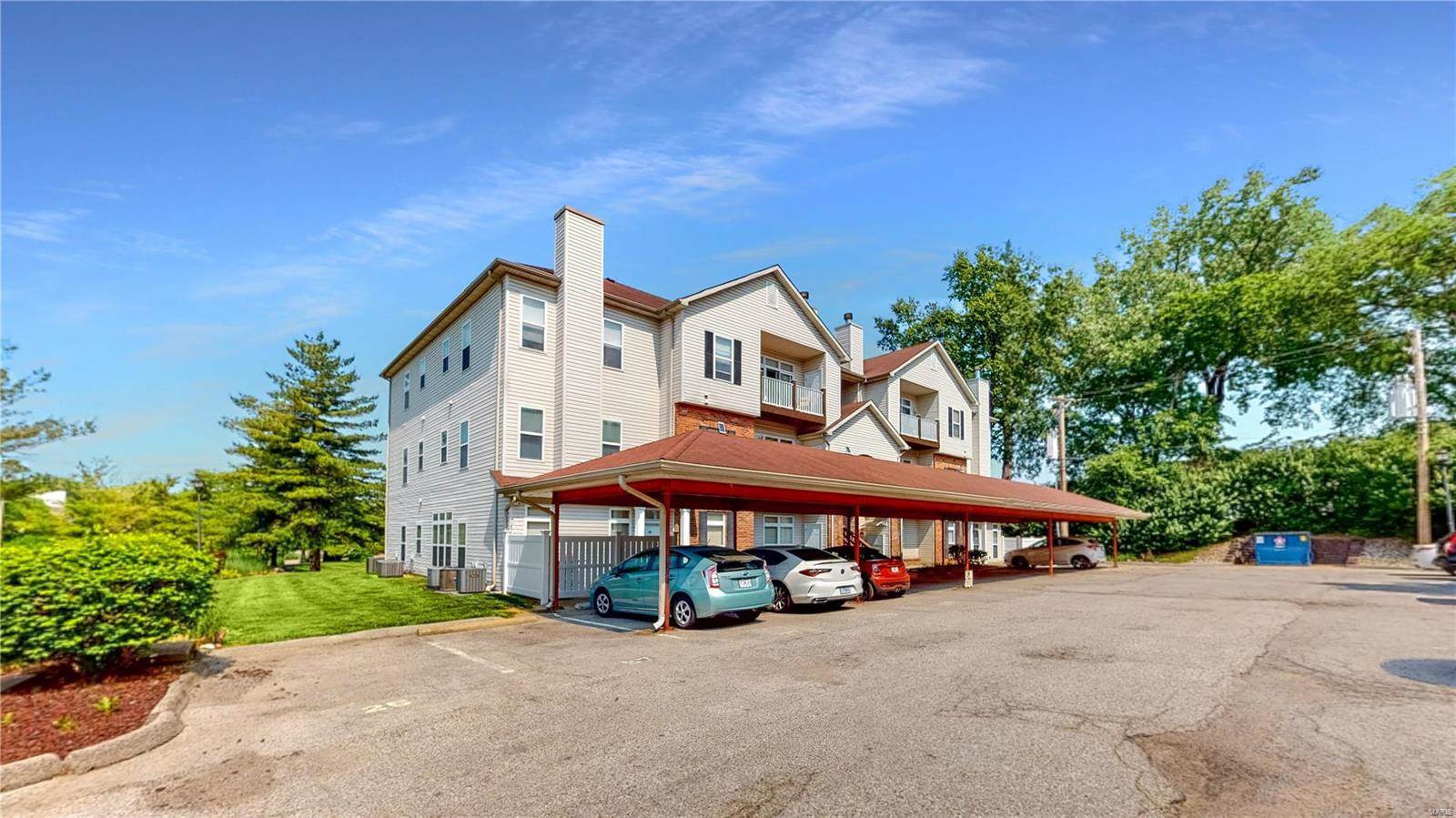 1287 Gardens Circle Drive, Saint Louis, MO 63125