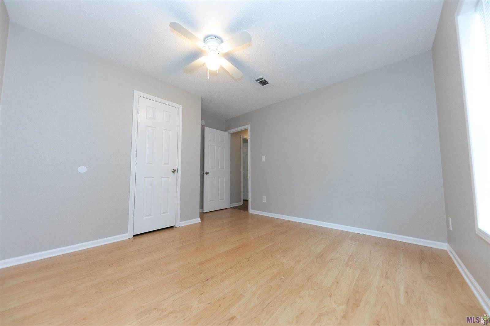 17890 Bay Paul Rd, Livingston, LA 70754