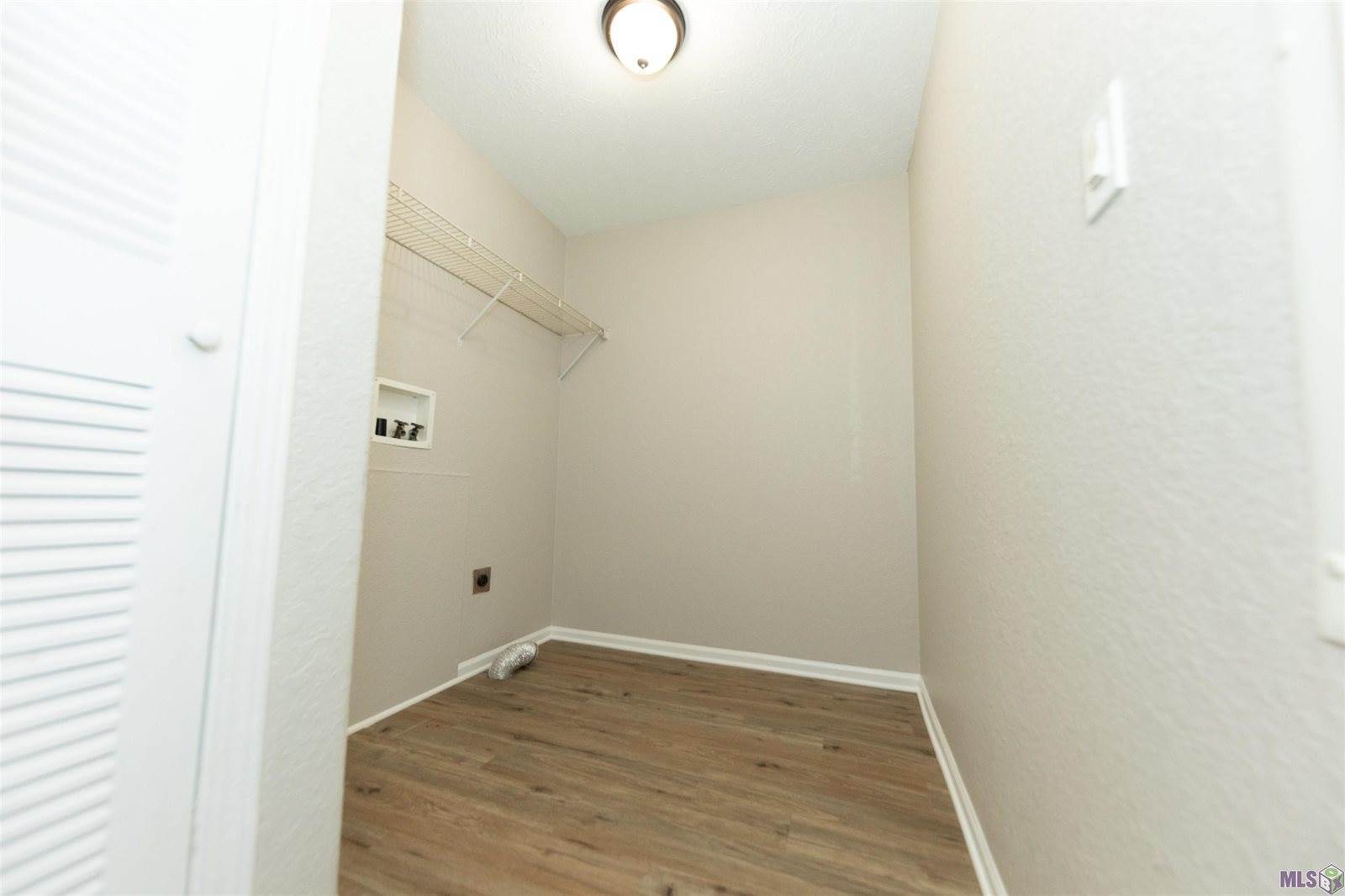 17890 Bay Paul Rd, Livingston, LA 70754