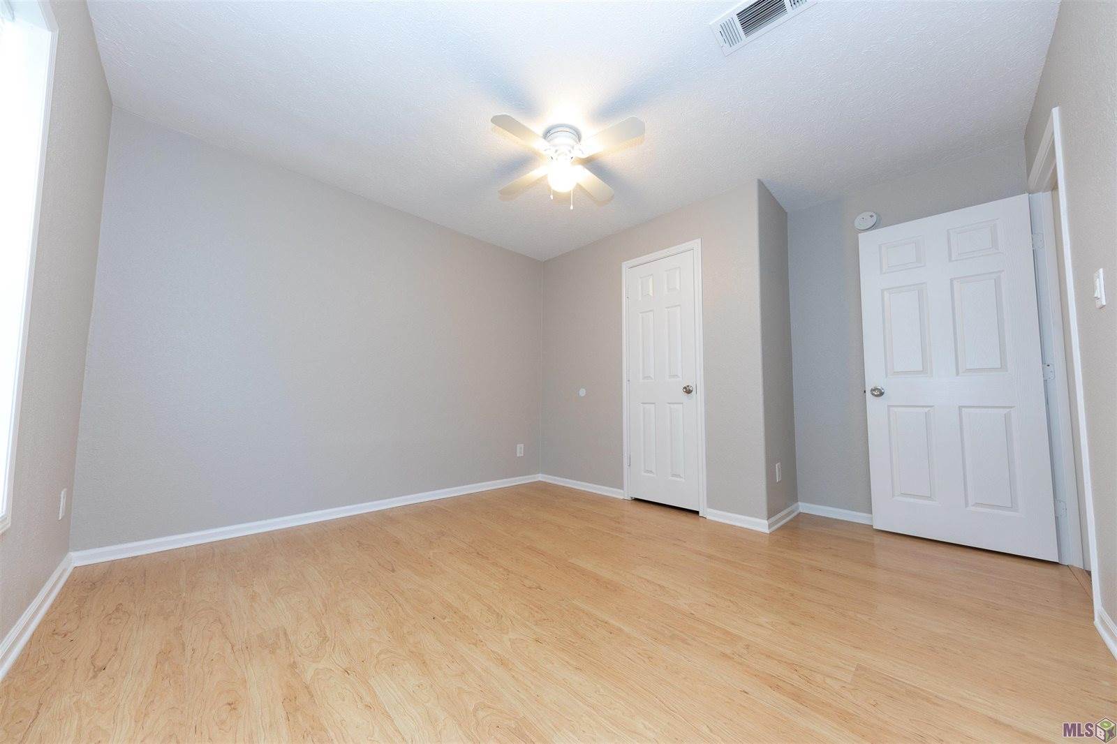 17890 Bay Paul Rd, Livingston, LA 70754