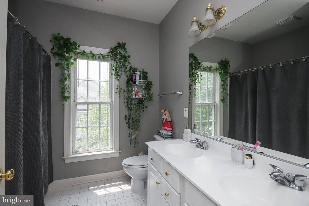 6328 Blue Heron Lane, Warrenton, VA 20187