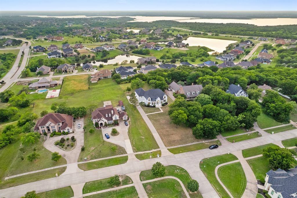 429 Rolling Oaks Ridge, Cedar Hill, TX 75104