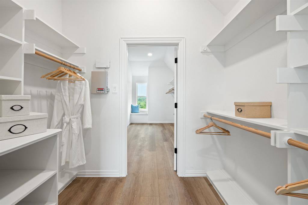 429 Rolling Oaks Ridge, Cedar Hill, TX 75104