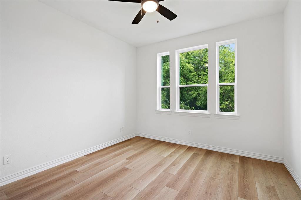 429 Rolling Oaks Ridge, Cedar Hill, TX 75104