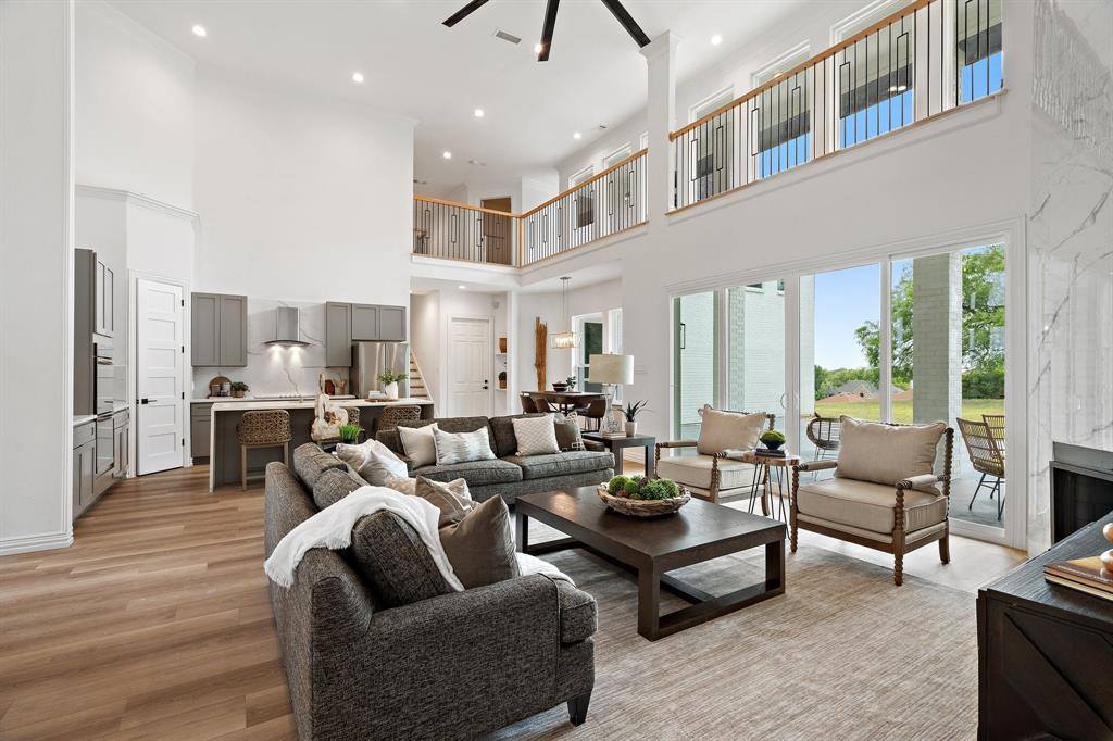 429 Rolling Oaks Ridge, Cedar Hill, TX 75104