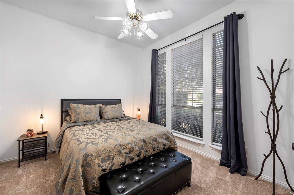 2301 Whisperton Drive, Arlington, TX 76016