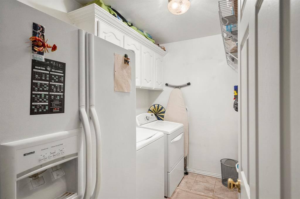 2301 Whisperton Drive, Arlington, TX 76016