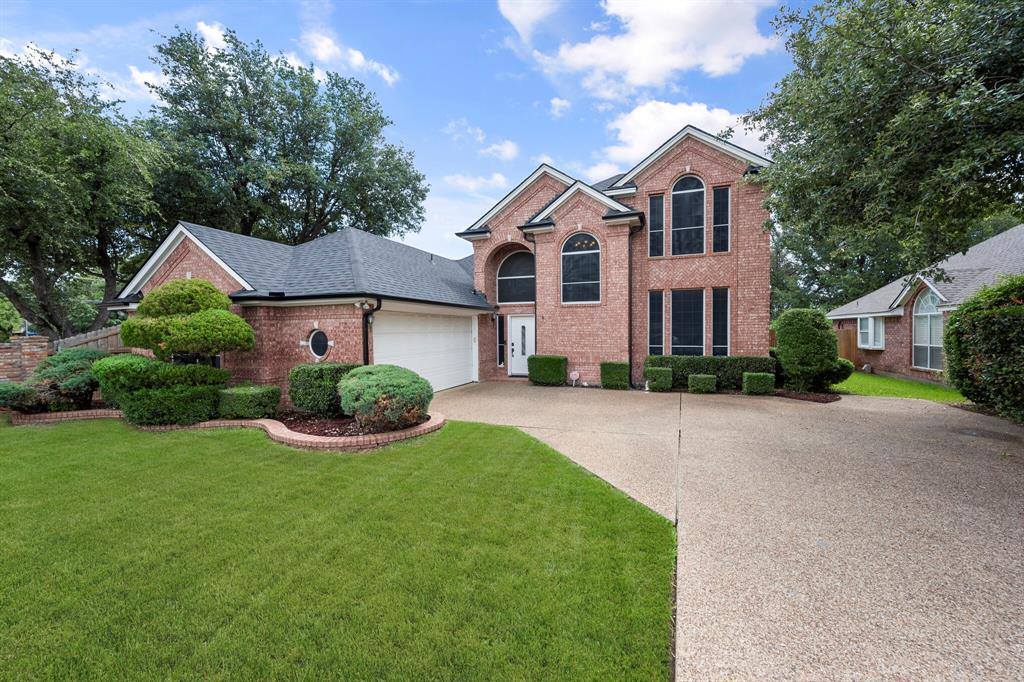 2301 Whisperton Drive, Arlington, TX 76016