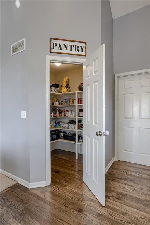 908 Colonial Drive, Pleasant Hill, MO 64080