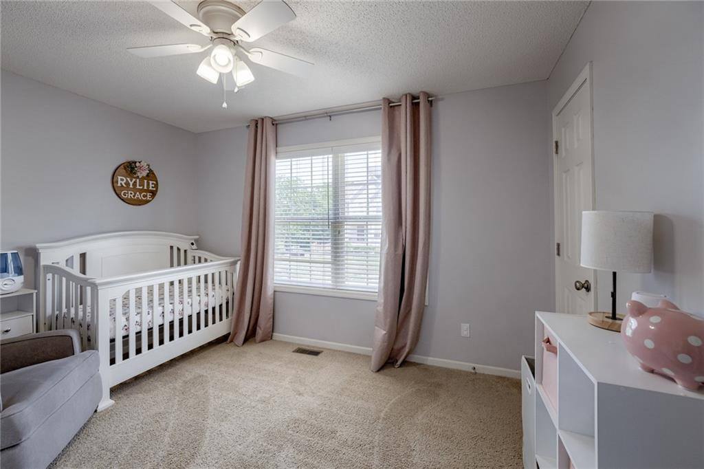 908 Colonial Drive, Pleasant Hill, MO 64080