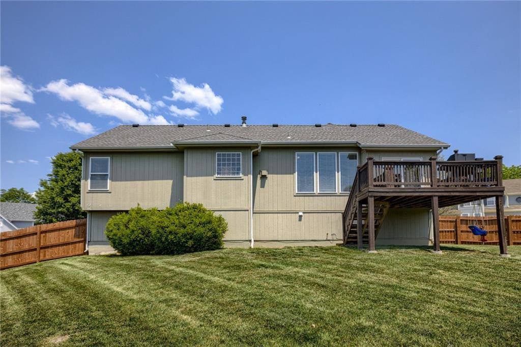 908 Colonial Drive, Pleasant Hill, MO 64080