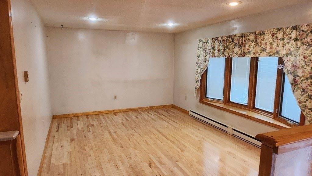 175 King Street, Groveland, MA 01834