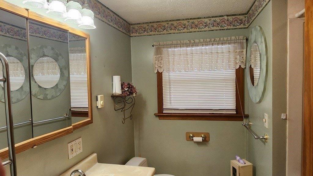 175 King Street, Groveland, MA 01834