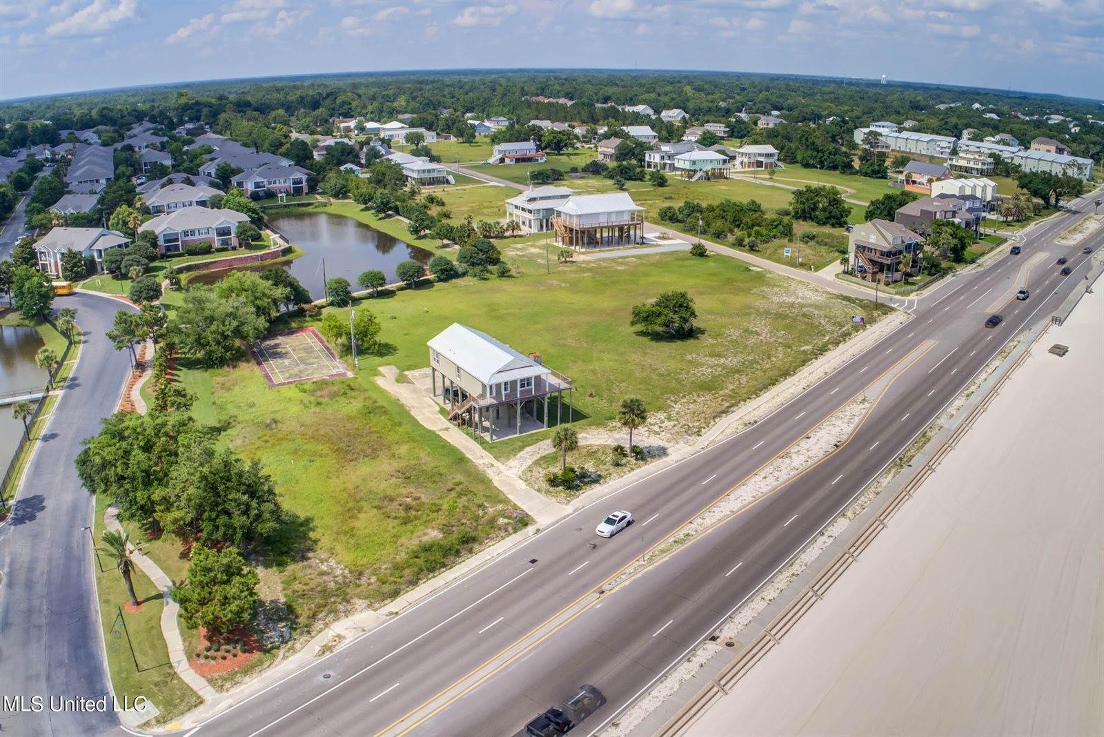 898 W Beach Boulevard, Long Beach, MS 39560