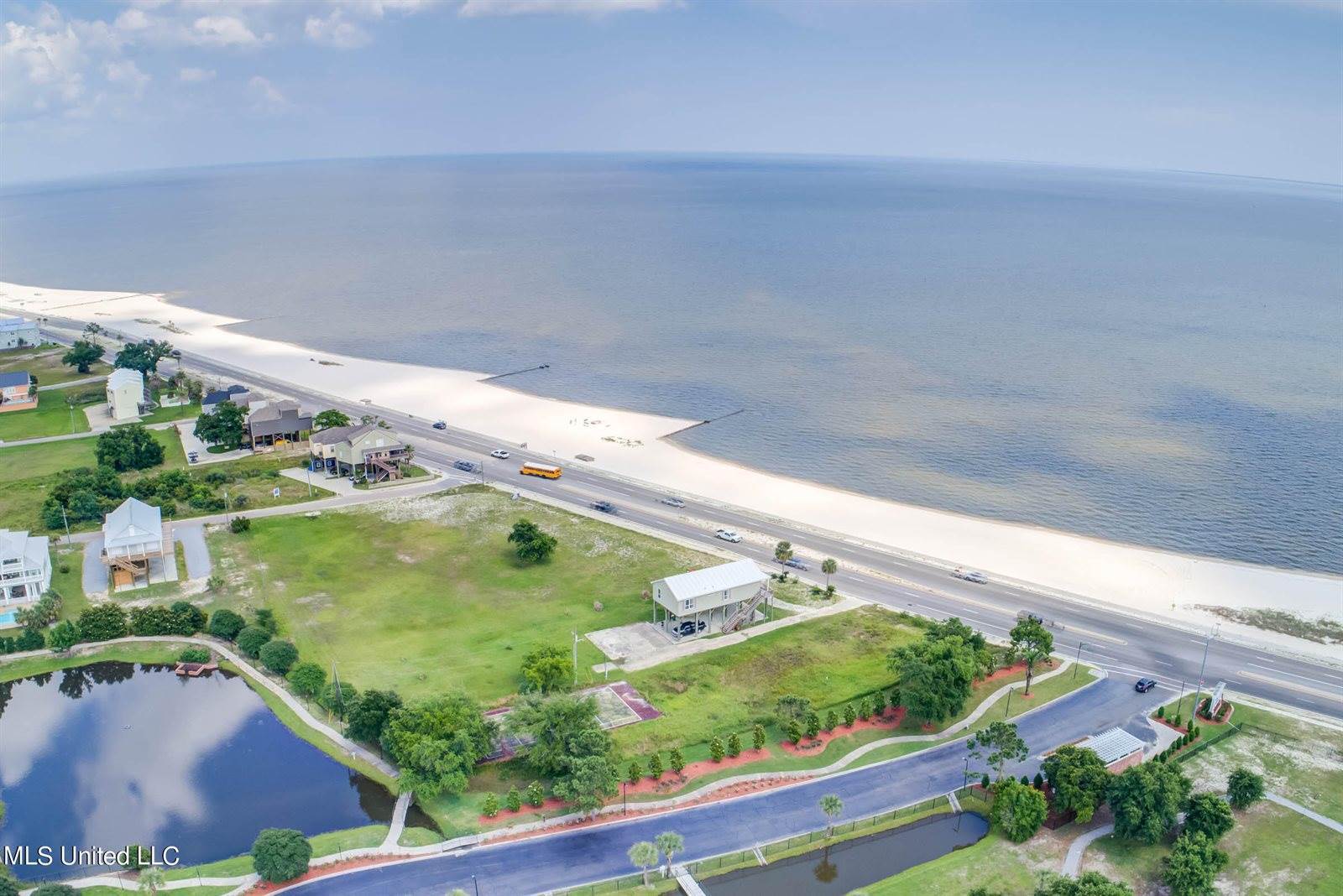 898 W Beach Boulevard, Long Beach, MS 39560