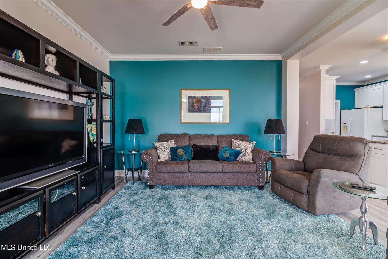 898 W Beach Boulevard, Long Beach, MS 39560