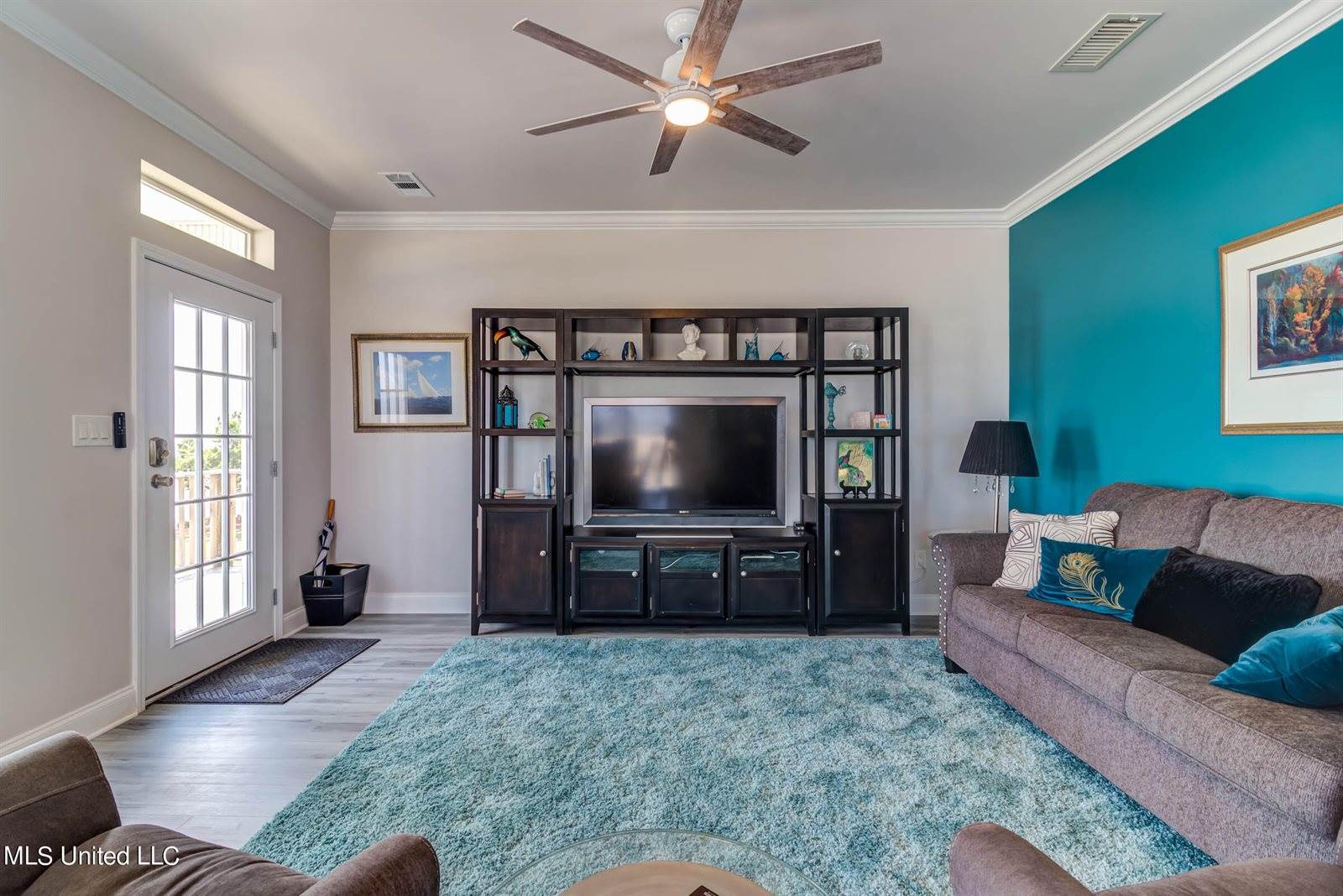 898 W Beach Boulevard, Long Beach, MS 39560