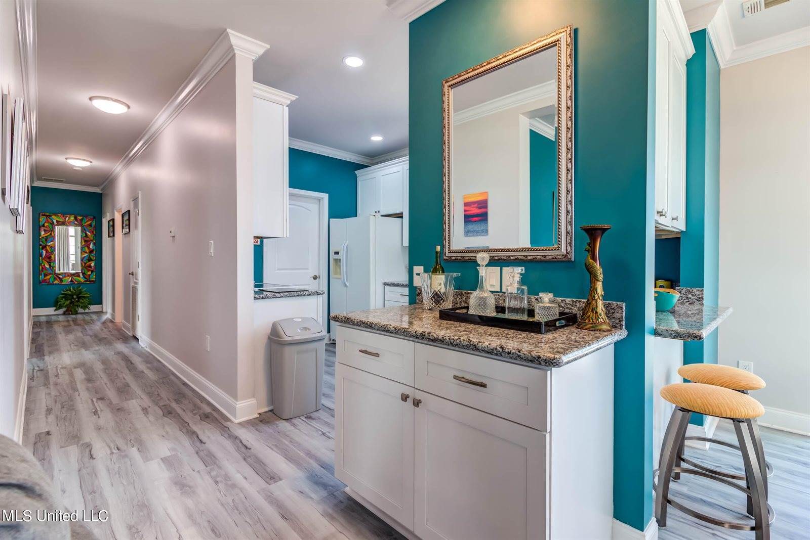 898 W Beach Boulevard, Long Beach, MS 39560