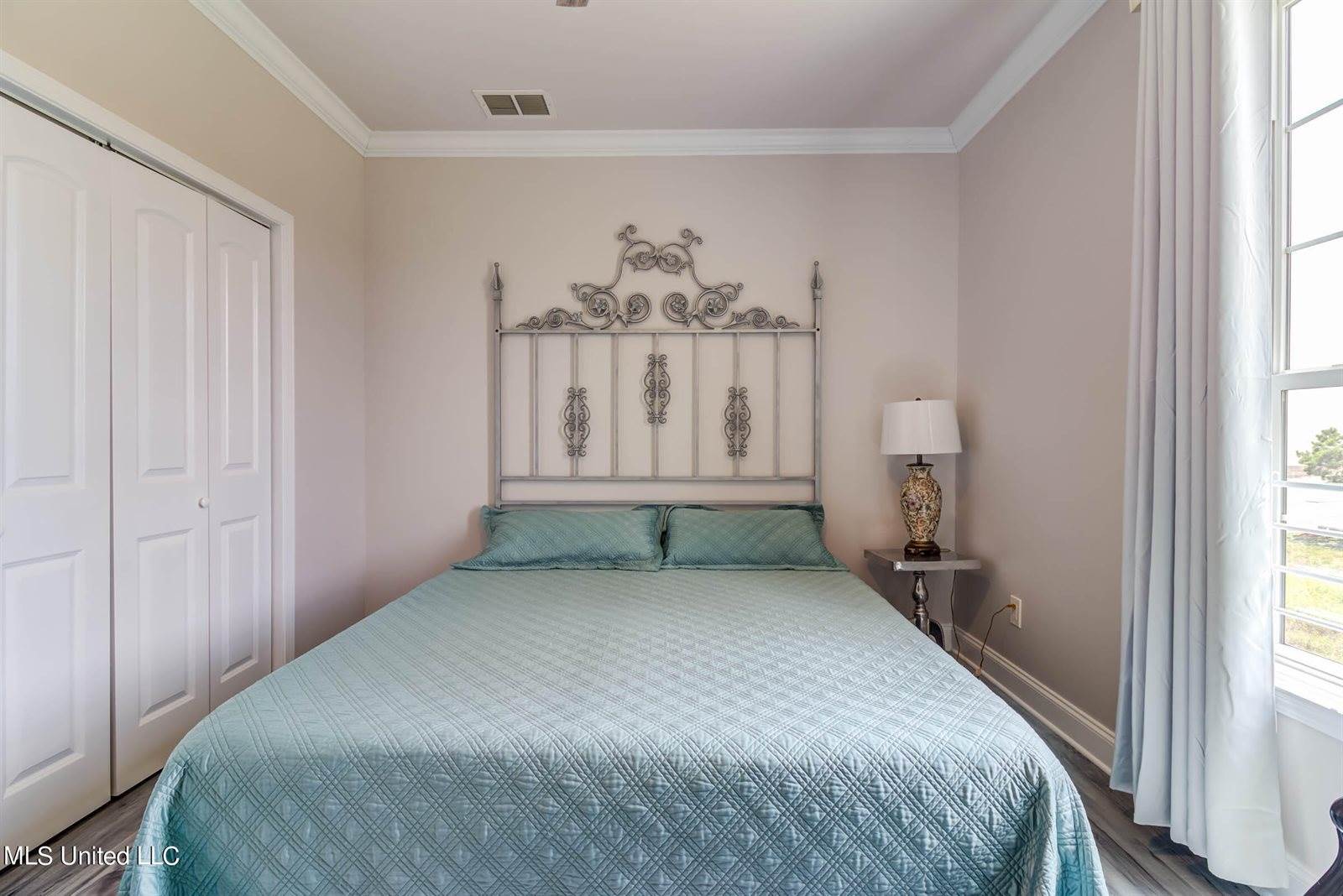 898 W Beach Boulevard, Long Beach, MS 39560