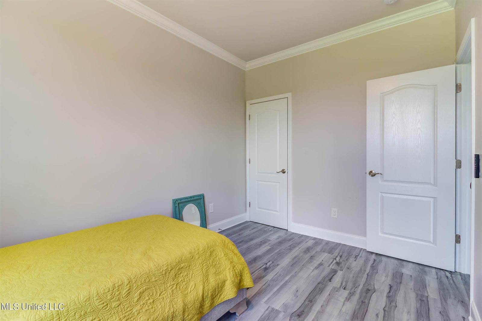 898 W Beach Boulevard, Long Beach, MS 39560