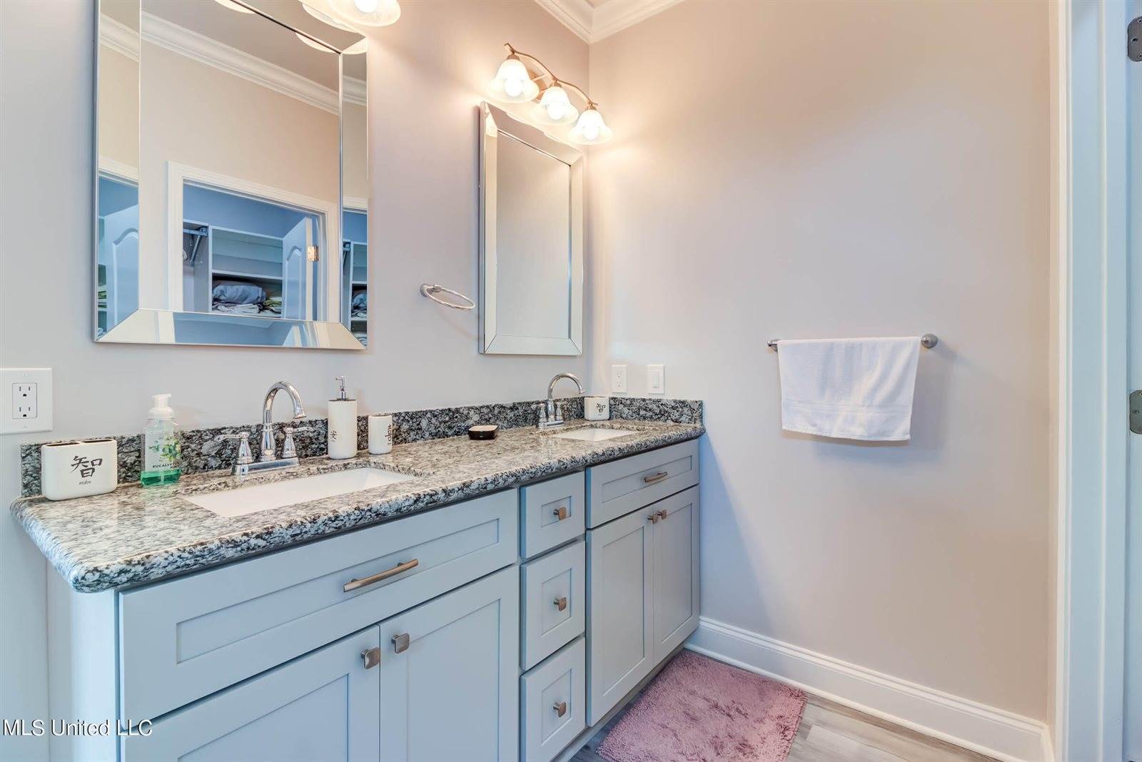 898 W Beach Boulevard, Long Beach, MS 39560