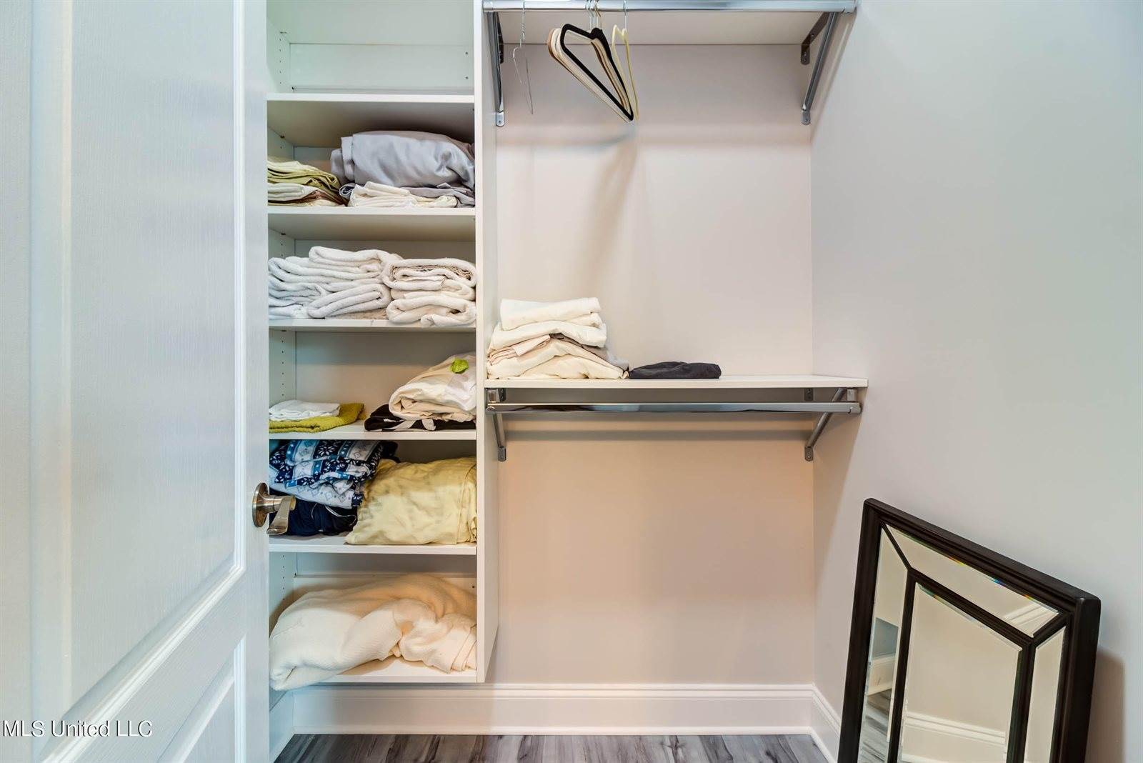 898 W Beach Boulevard, Long Beach, MS 39560