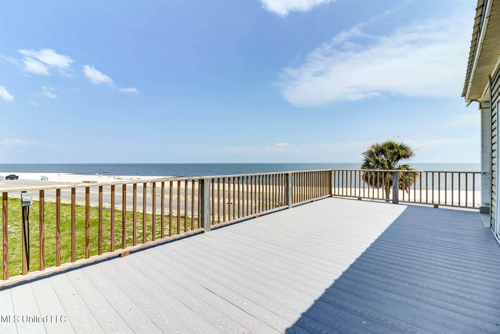 898 W Beach Boulevard, Long Beach, MS 39560