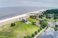 898 W Beach Boulevard, Long Beach, MS 39560