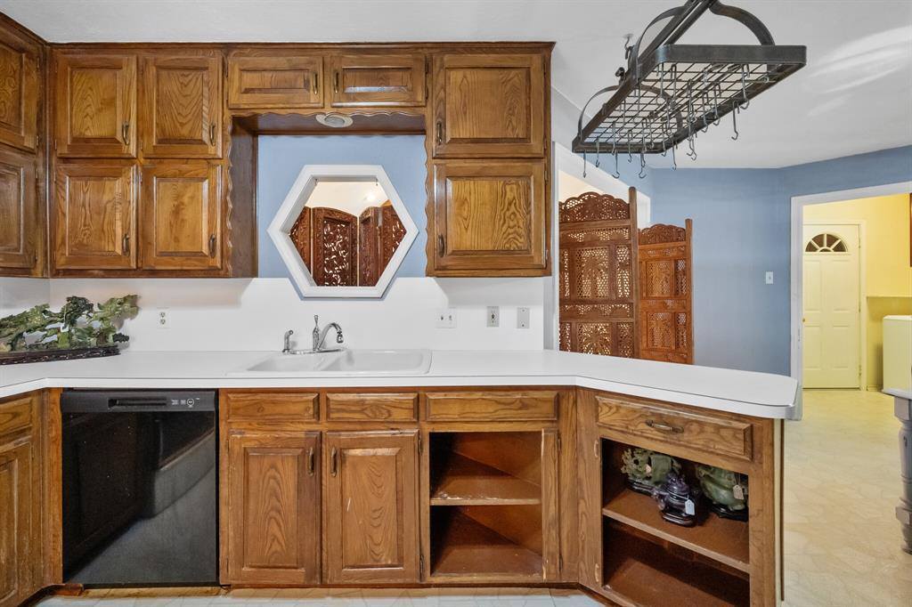 2609 Valparaiso Trail, Arlington, TX 76017