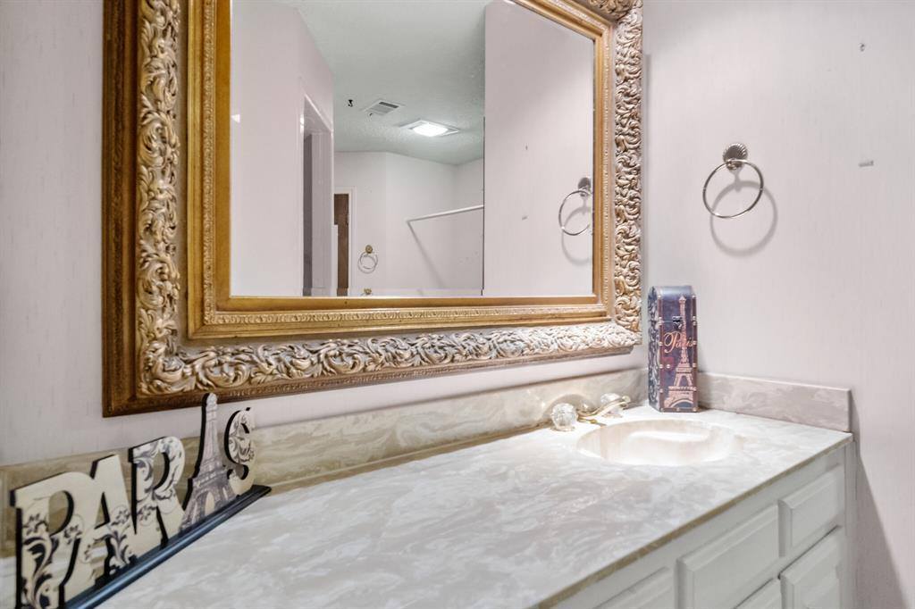 2609 Valparaiso Trail, Arlington, TX 76017