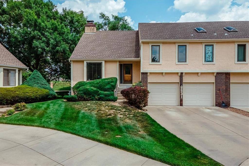 8531 Long Street, Lenexa, KS 66215