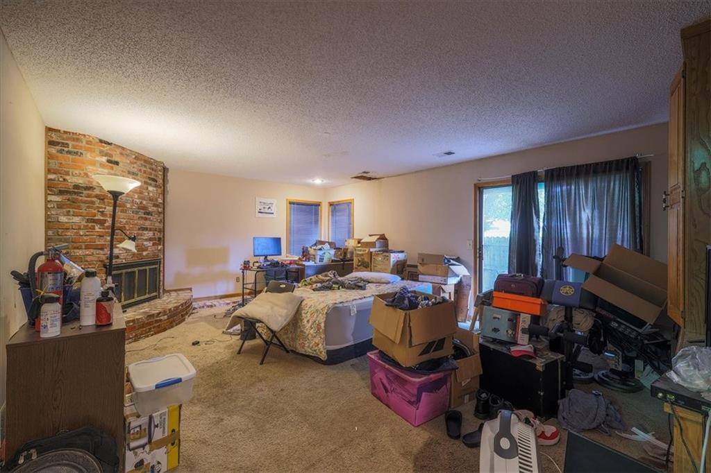 8531 Long Street, Lenexa, KS 66215