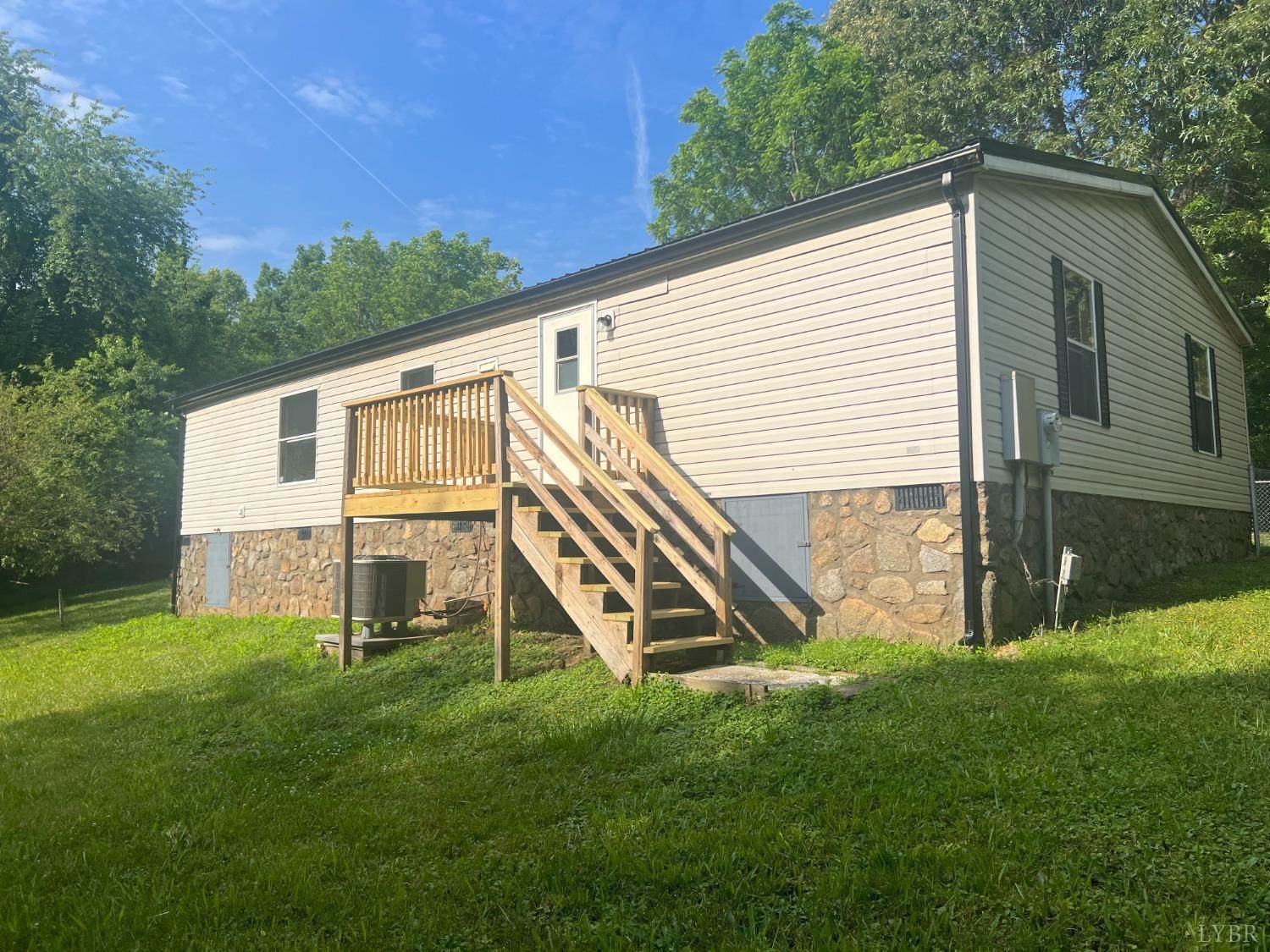 106 Halseys Bridge Drive, Evington, VA 24550