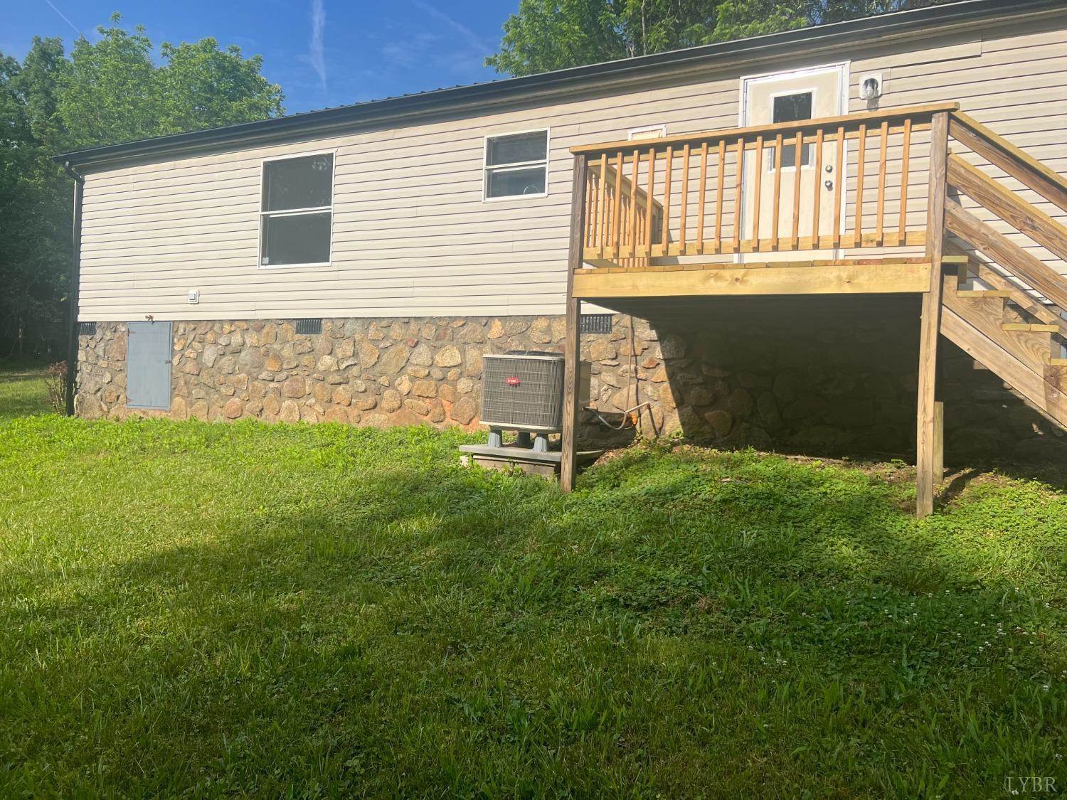 106 Halseys Bridge Drive, Evington, VA 24550