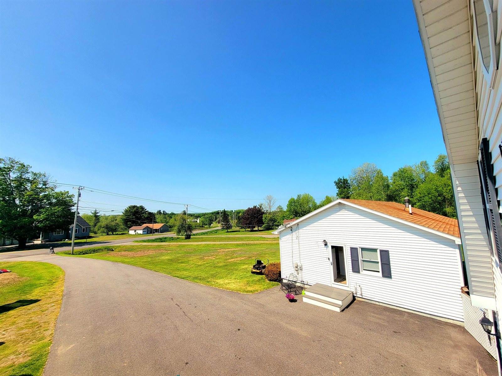 101 Exeter Road, Corinth, ME 04427