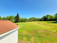 101 Exeter Road, Corinth, ME 04427